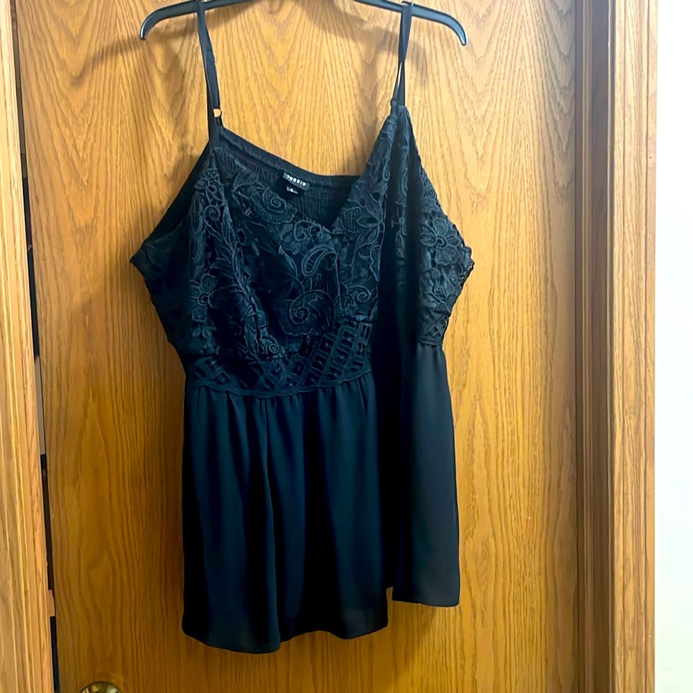Torrid size 4 black lace and chiffon tank